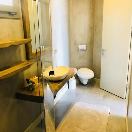 Villa Izmir Alacati'da Ozel Havuzlu Luks Kiralik *