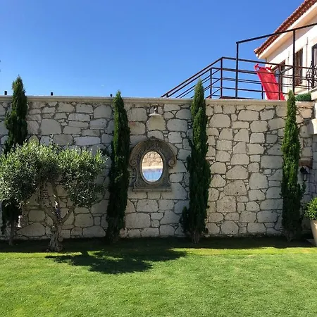 Villa Izmir Alacati'da Ozel Havuzlu Luks Kiralik