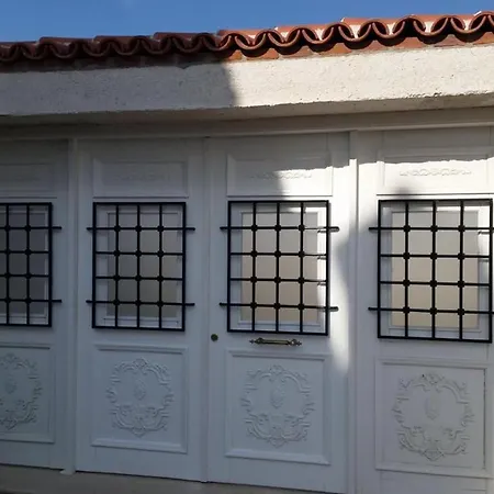 Villa Izmir Alacati'da Ozel Havuzlu Luks Kiralik *